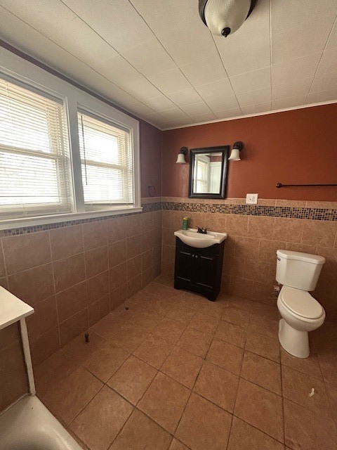 444 Wilson Avenue Property Photo 12