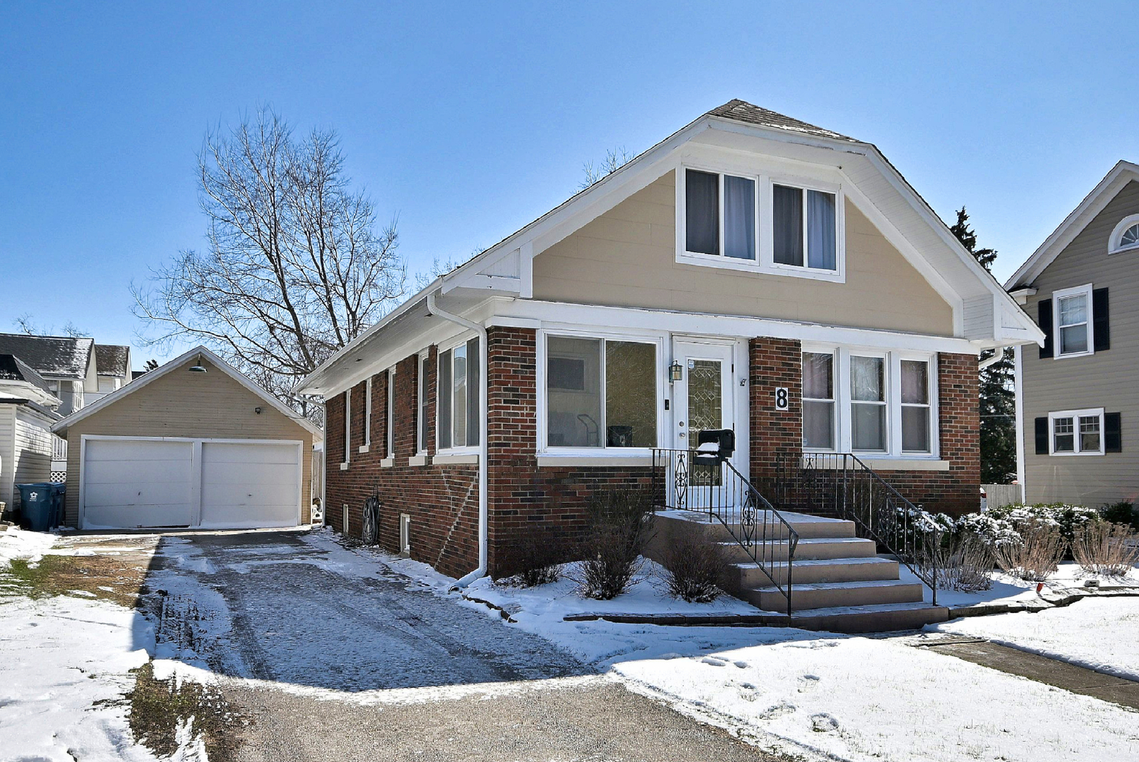 8 S Commonwealth Avenue Property Photo 1