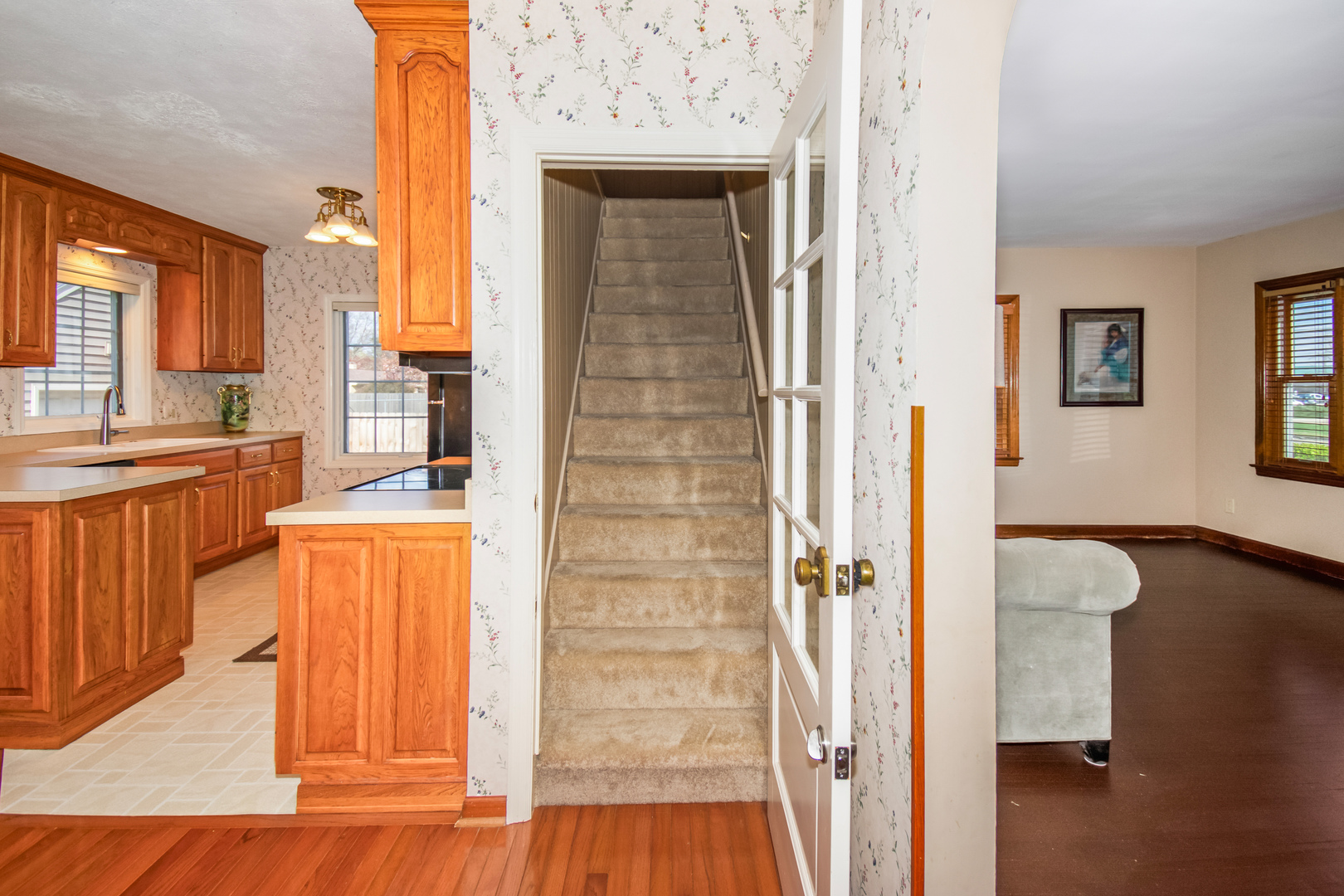 2110 E Oakland Avenue Property Photo 17