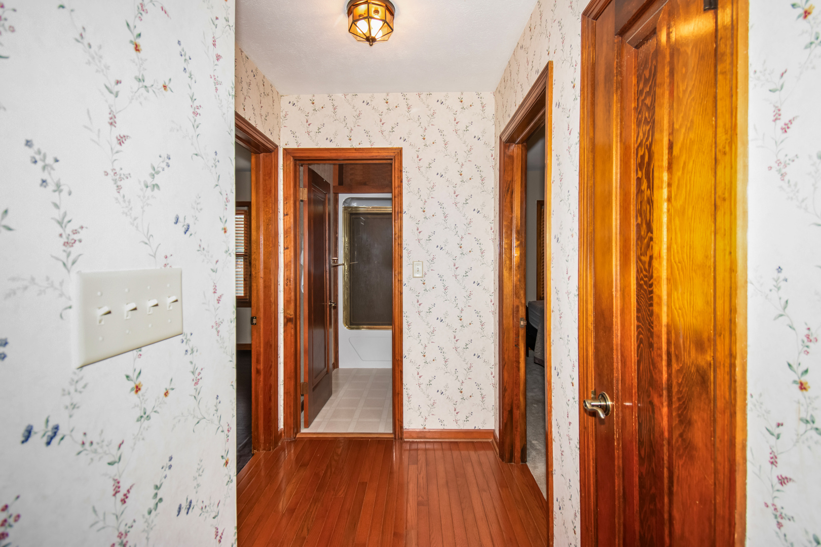 2110 E Oakland Avenue Property Photo 21
