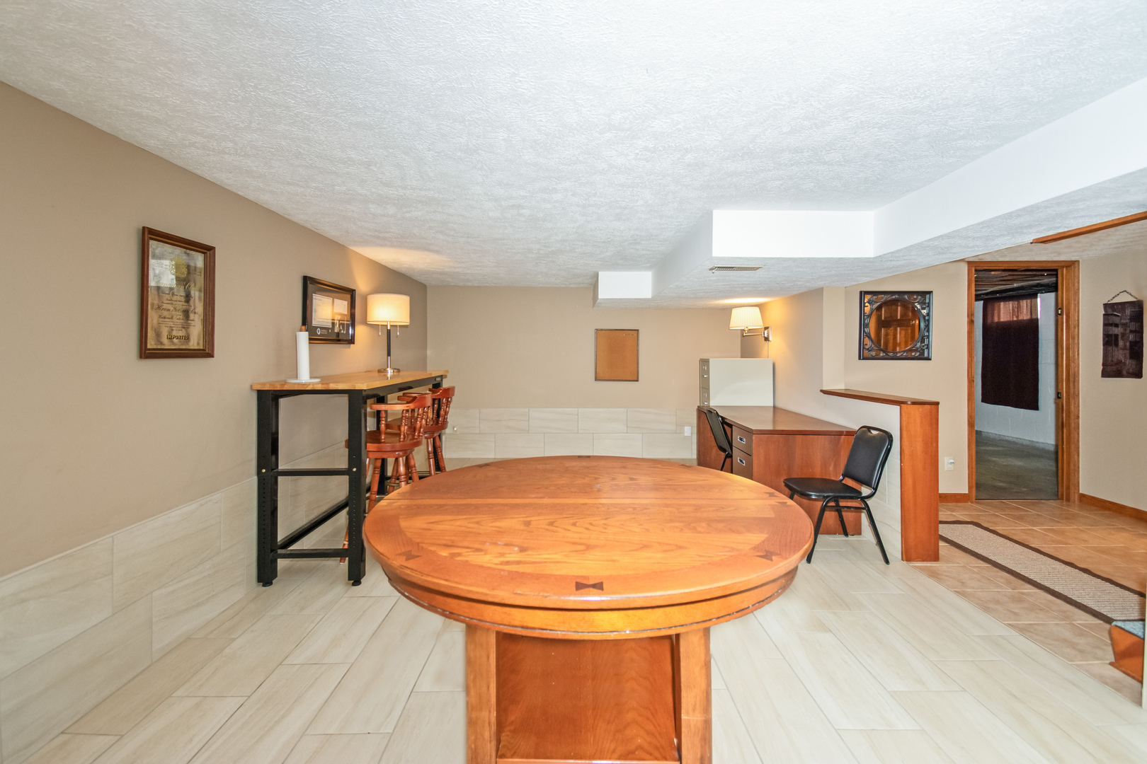 2110 E Oakland Avenue Property Photo 37