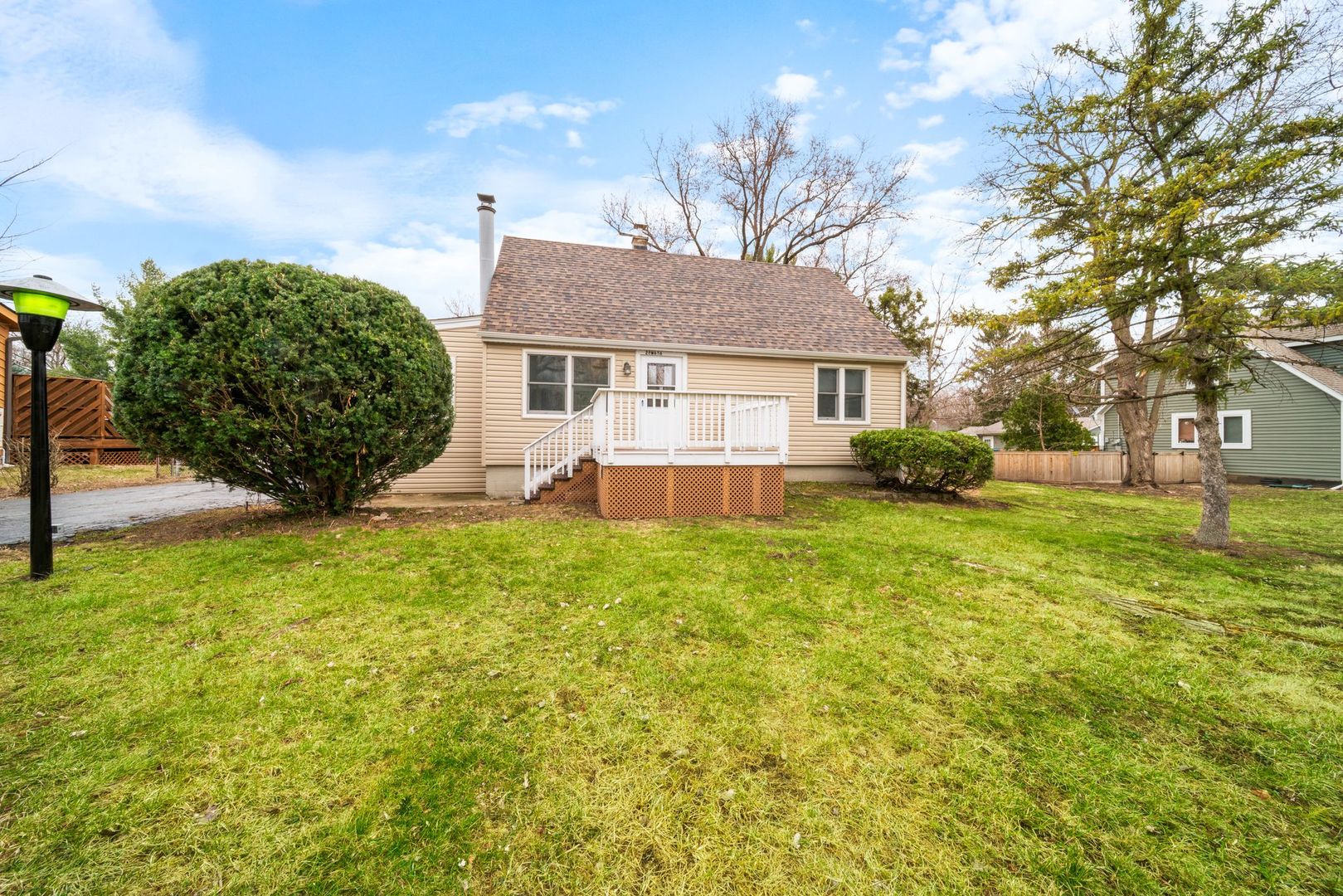 28w686 Townline Road Property Photo 1