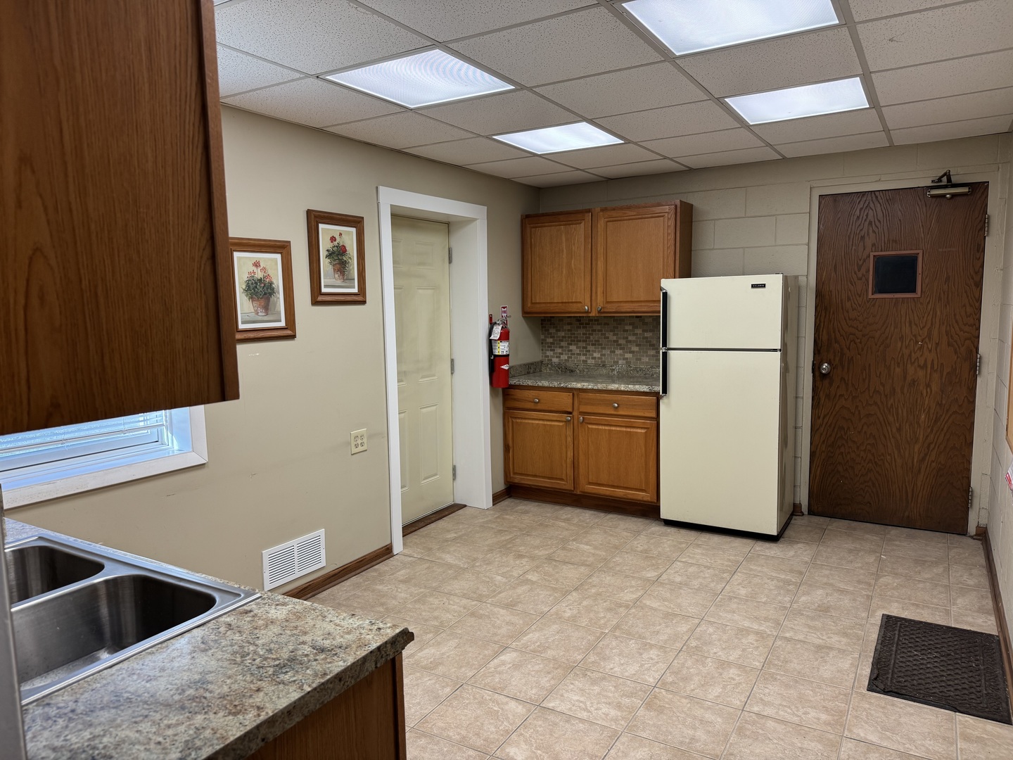 12589468 Property Photo 15