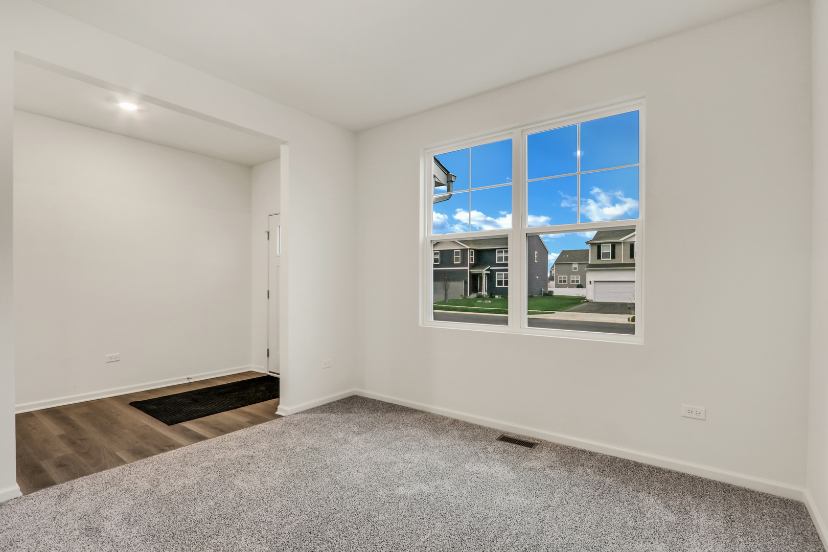 10017 Edgebrook Lane Property Photo 3