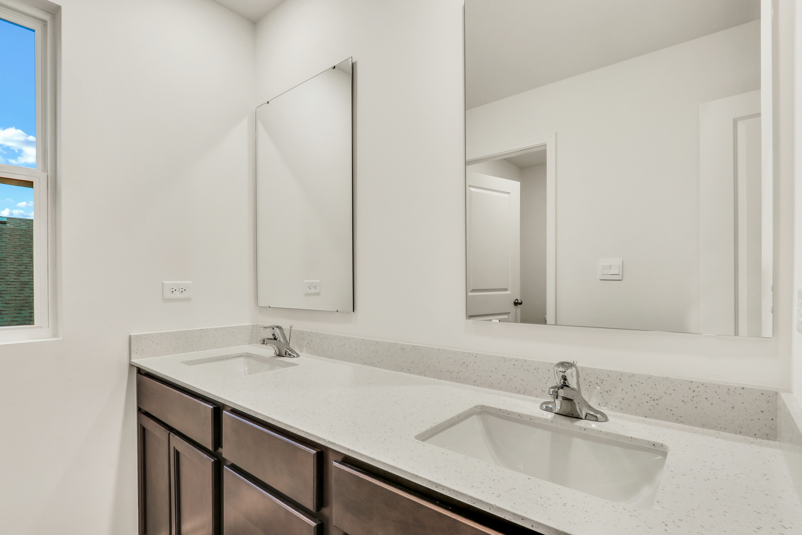 10017 Edgebrook Lane Property Photo 18