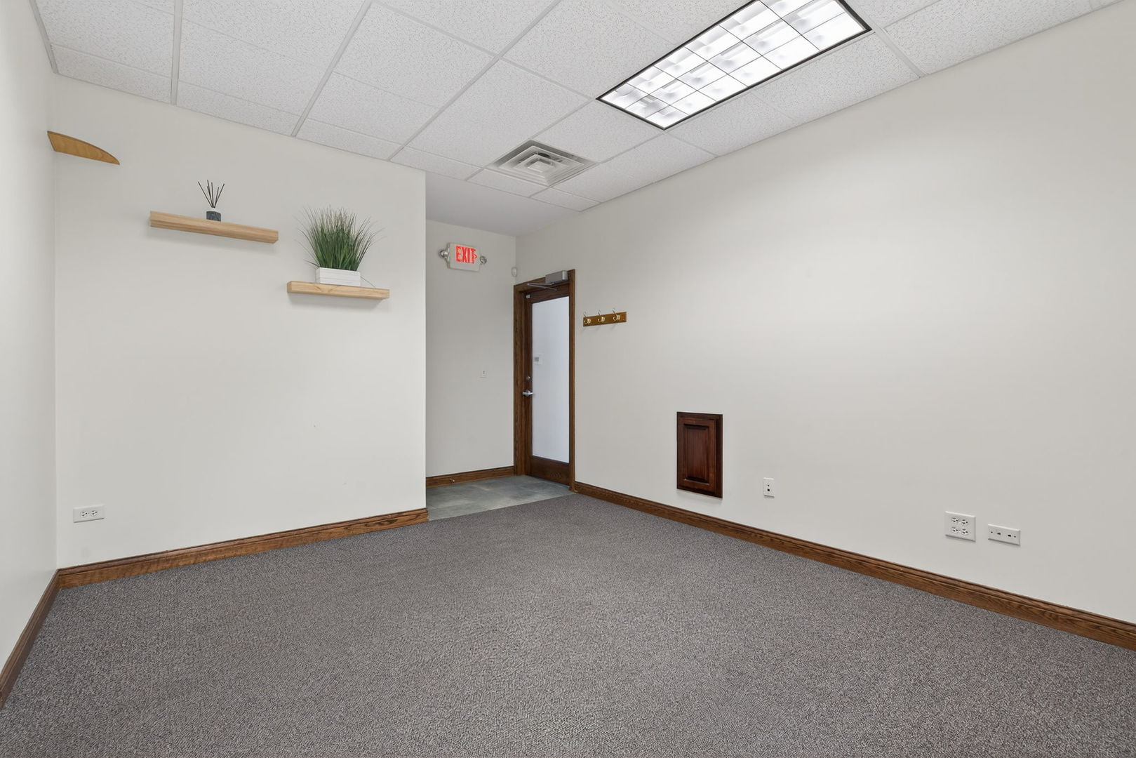 32 Uno Circle A-b Property Photo 2