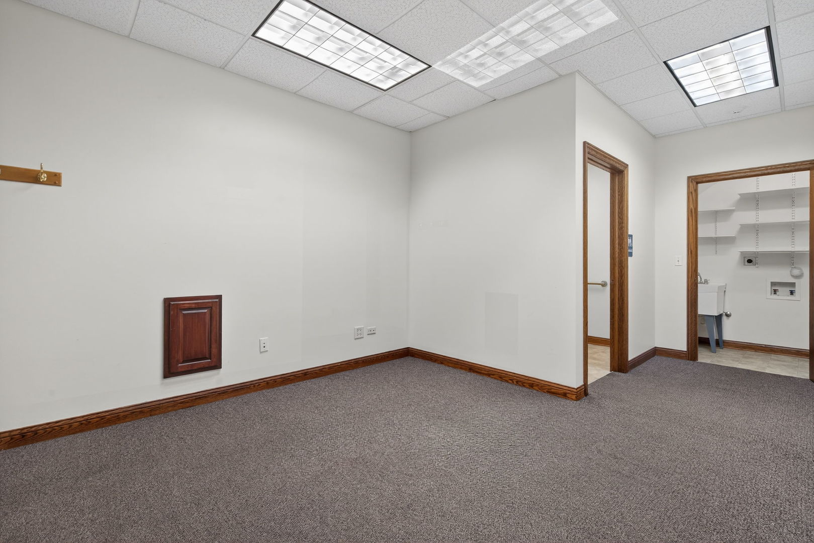 32 Uno Circle A-b Property Photo 3