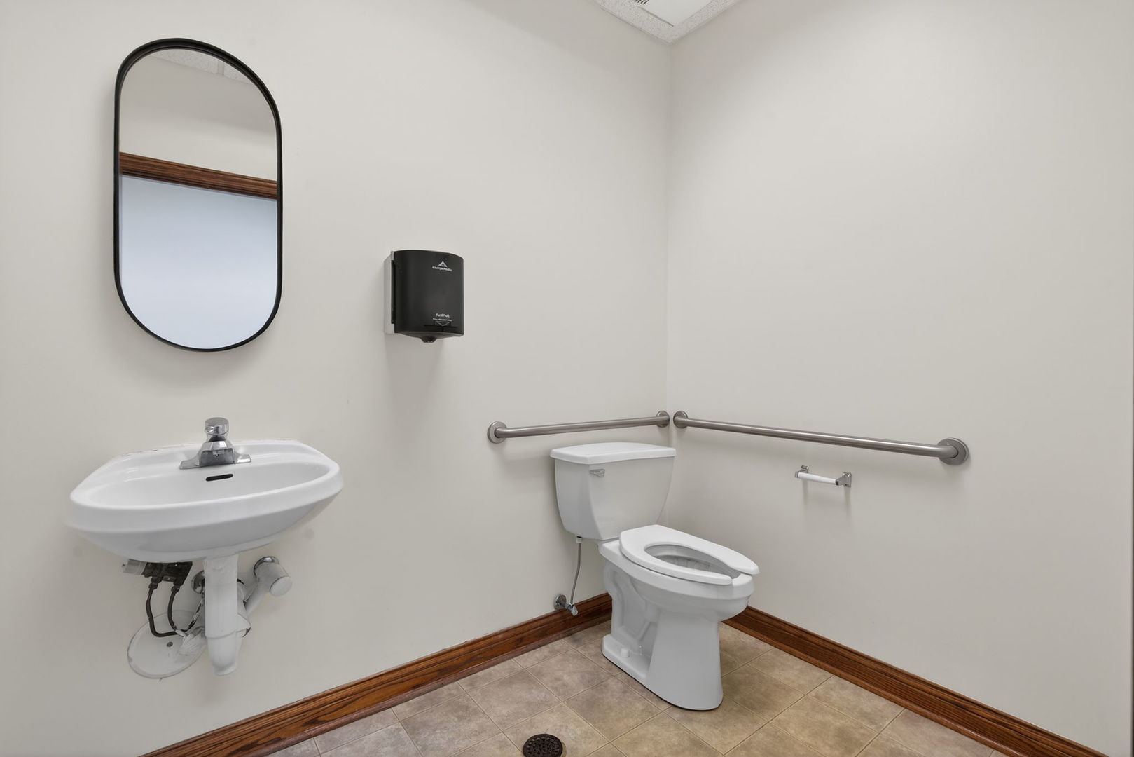 32 Uno Circle A-b Property Photo 6