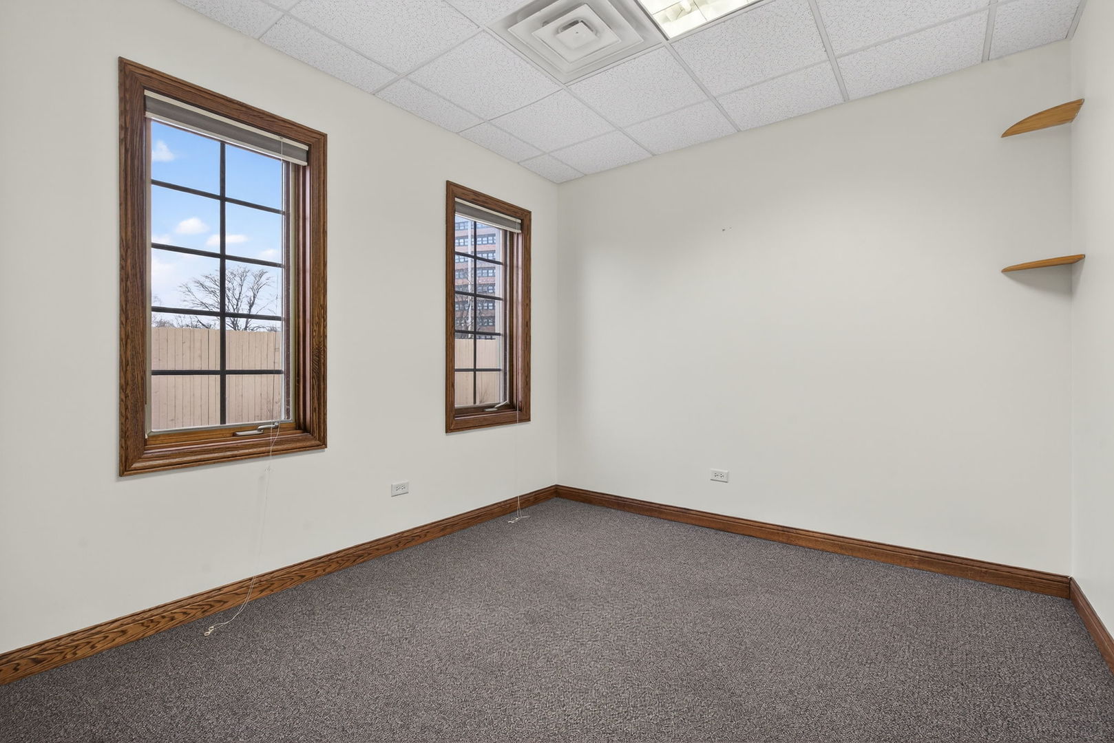 32 Uno Circle A-b Property Photo 12