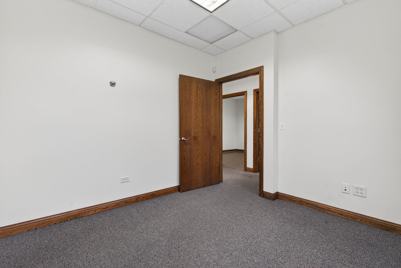 32 Uno Circle A-b Property Photo 13