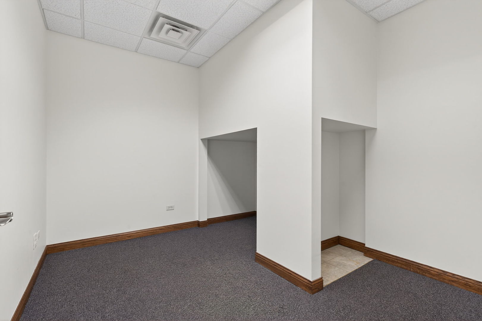 32 Uno Circle A-b Property Photo 14