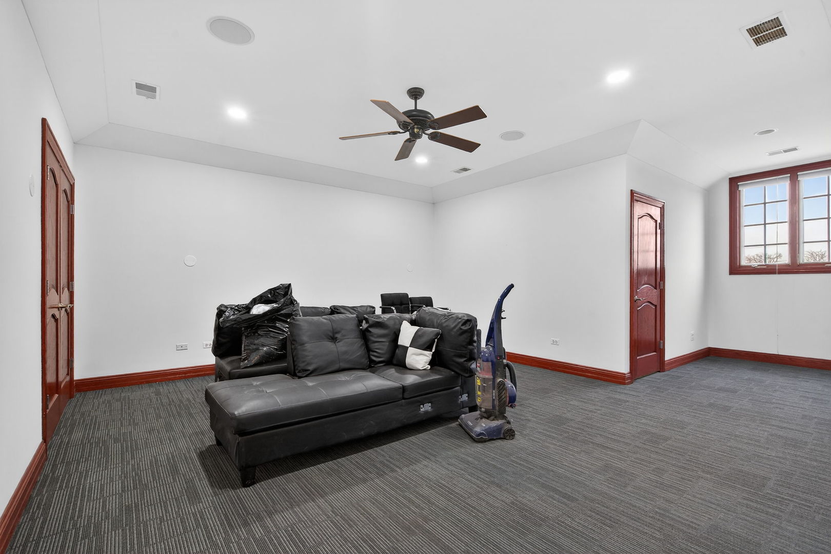 32 Uno Circle A-b Property Photo 30