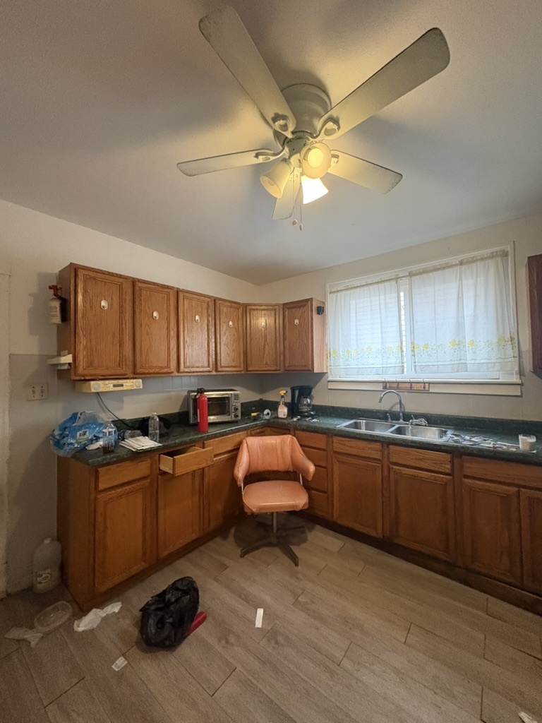 1413 W 73rd Street Property Photo 5