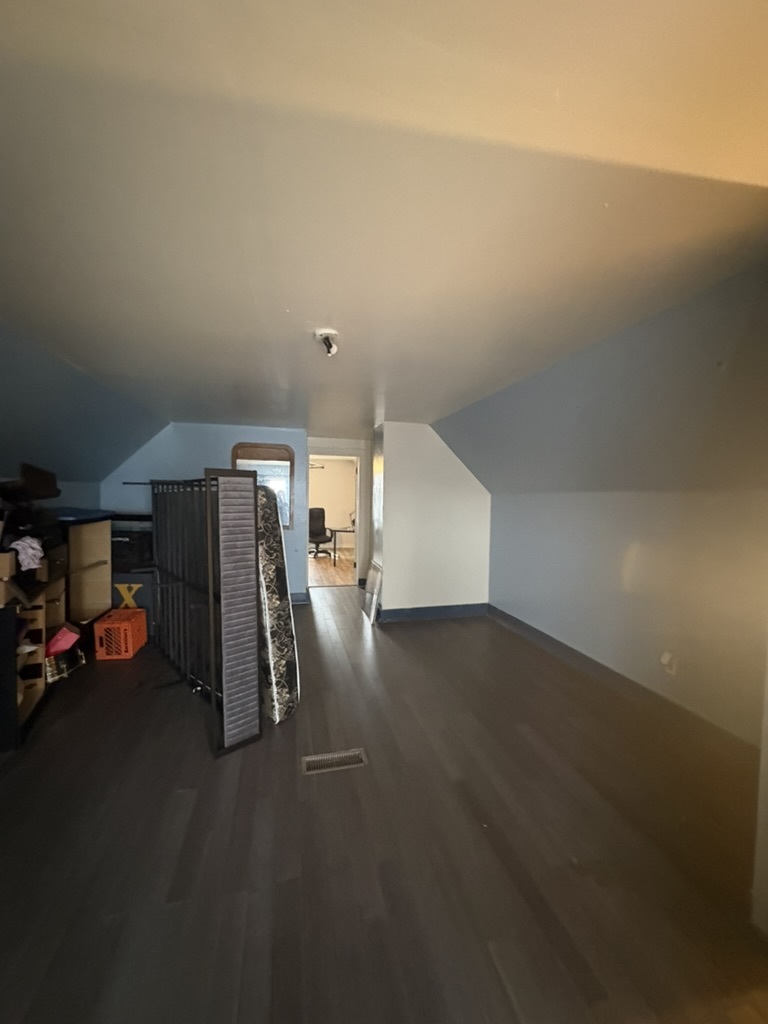 1413 W 73rd Street Property Photo 6