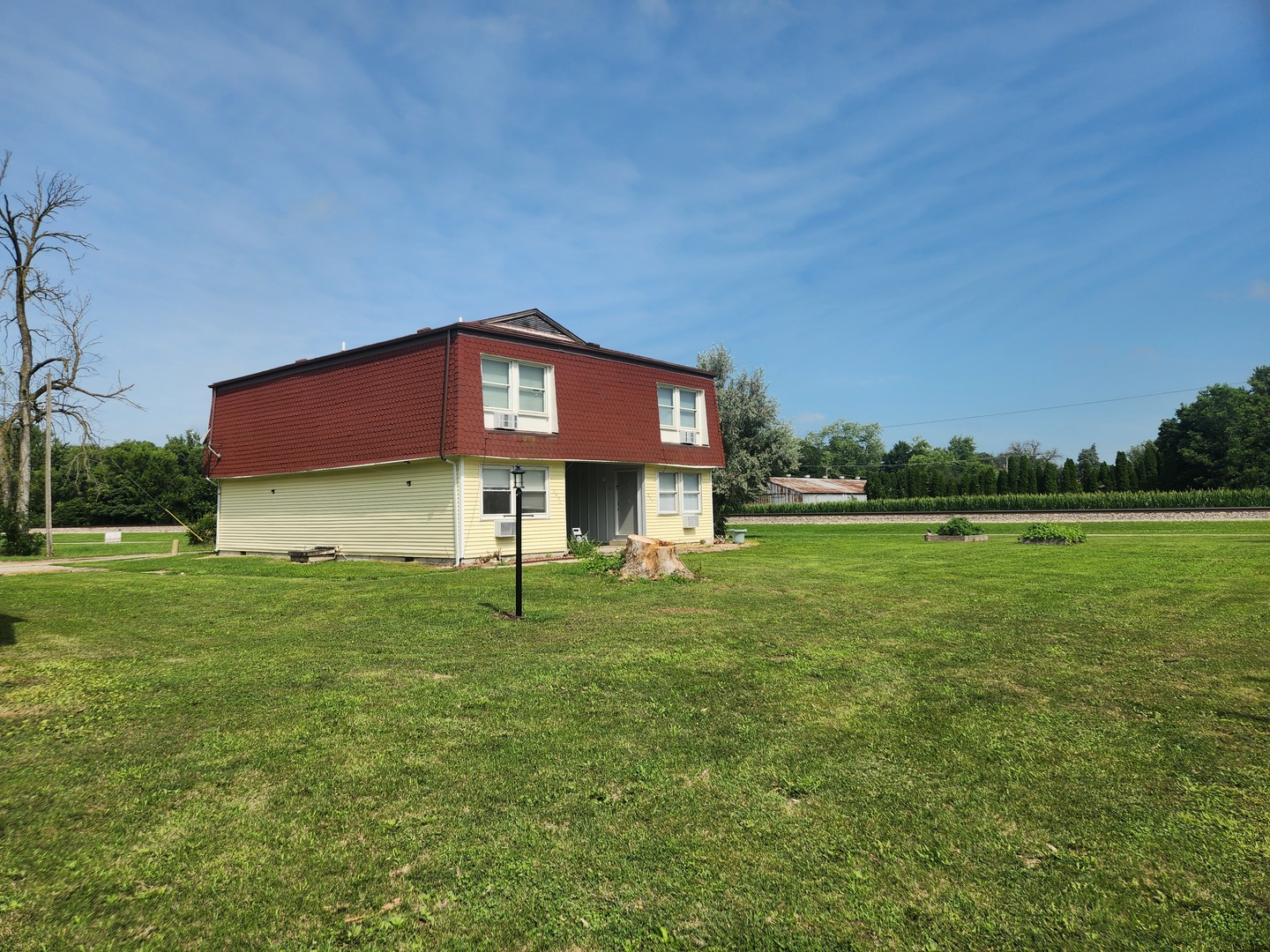 201-203 S Maple Street Property Photo 3