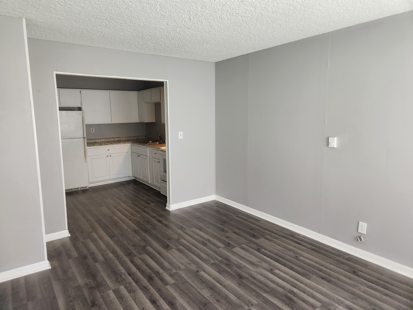201-203 S Maple Street Property Photo 6