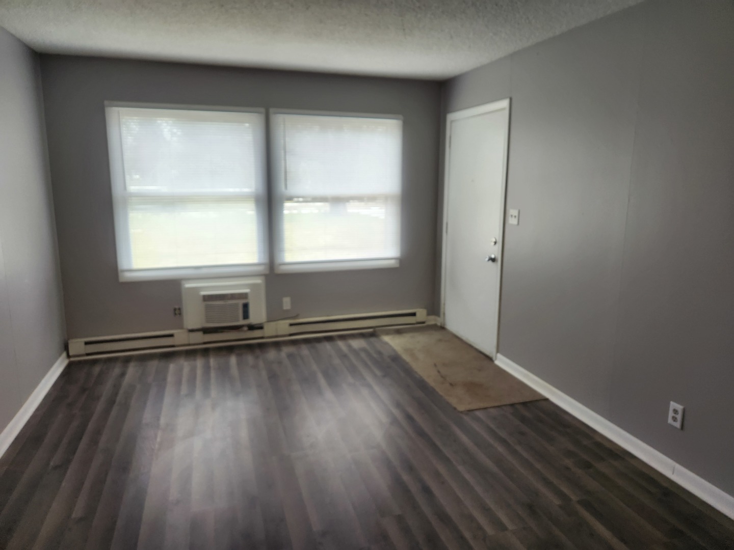 201-203 S Maple Street Property Photo 7