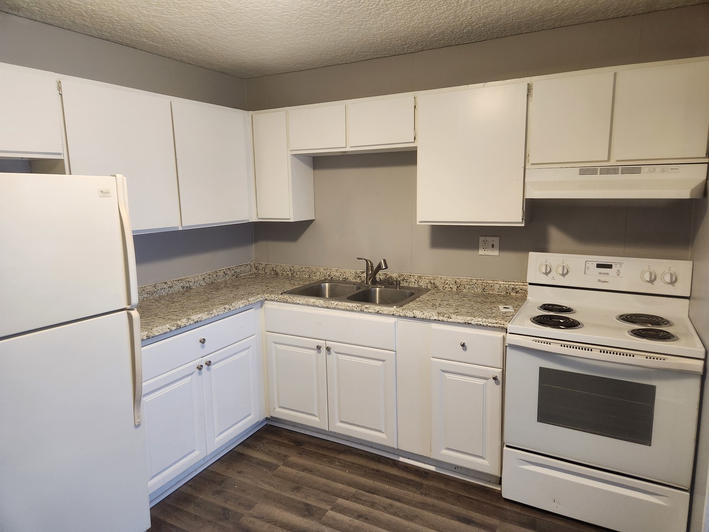 201-203 S Maple Street Property Photo 8