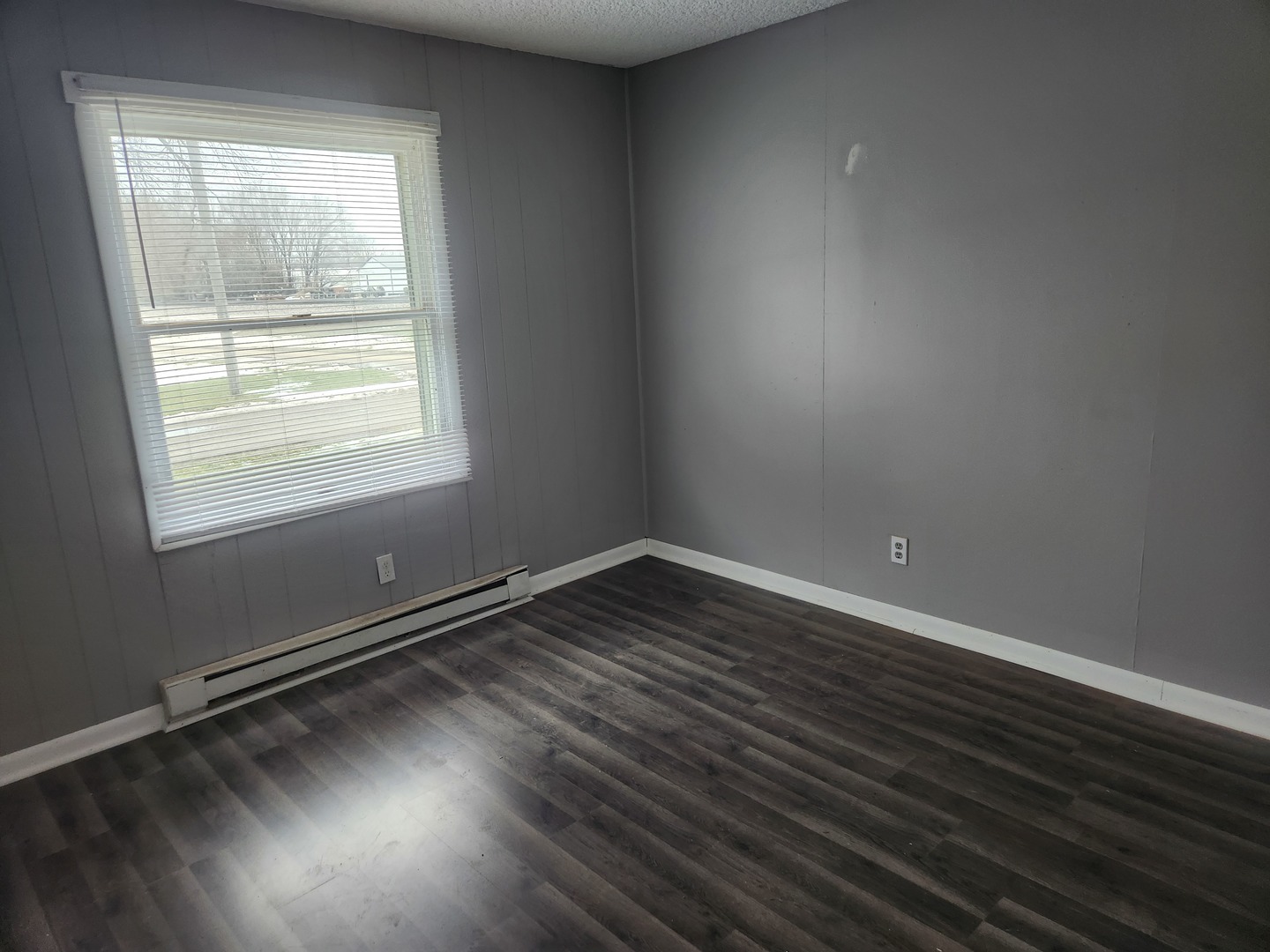 201-203 S Maple Street Property Photo 10