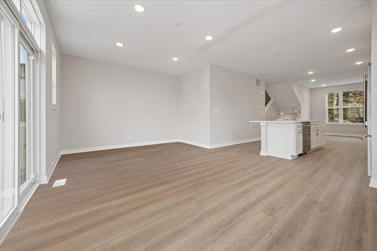 184 Eli Court Property Photo 4