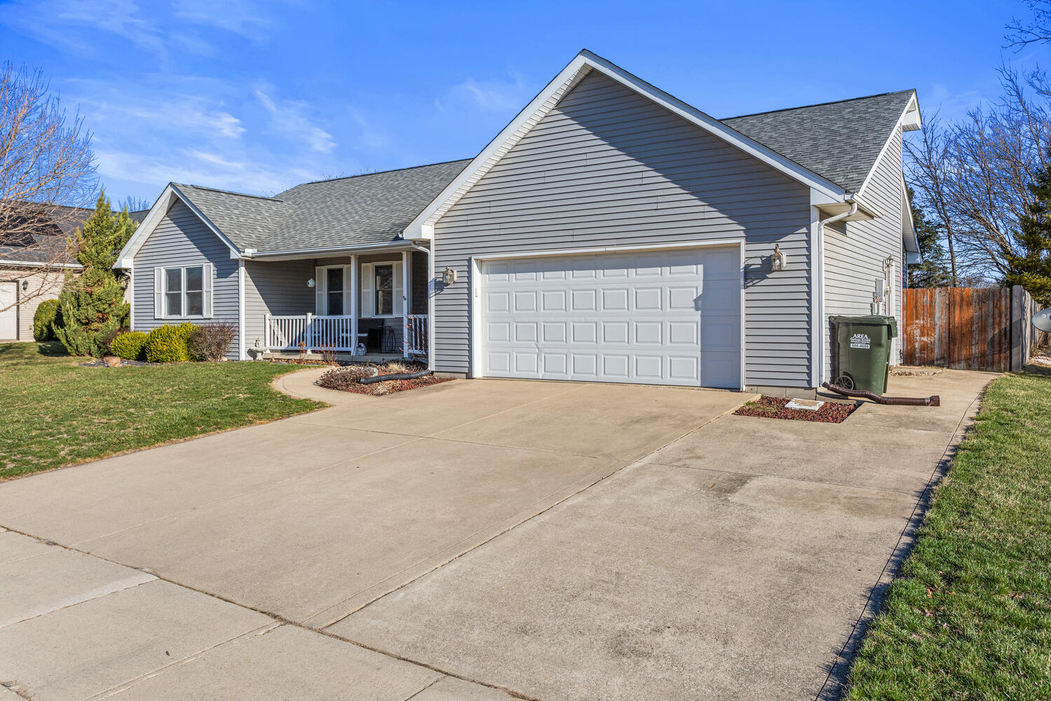 1202 Edgeview Drive Property Photo 3