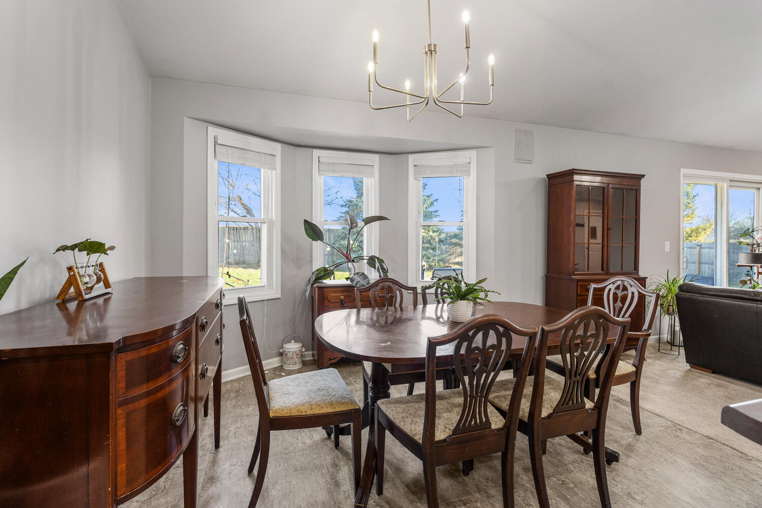 1202 Edgeview Drive Property Photo 11