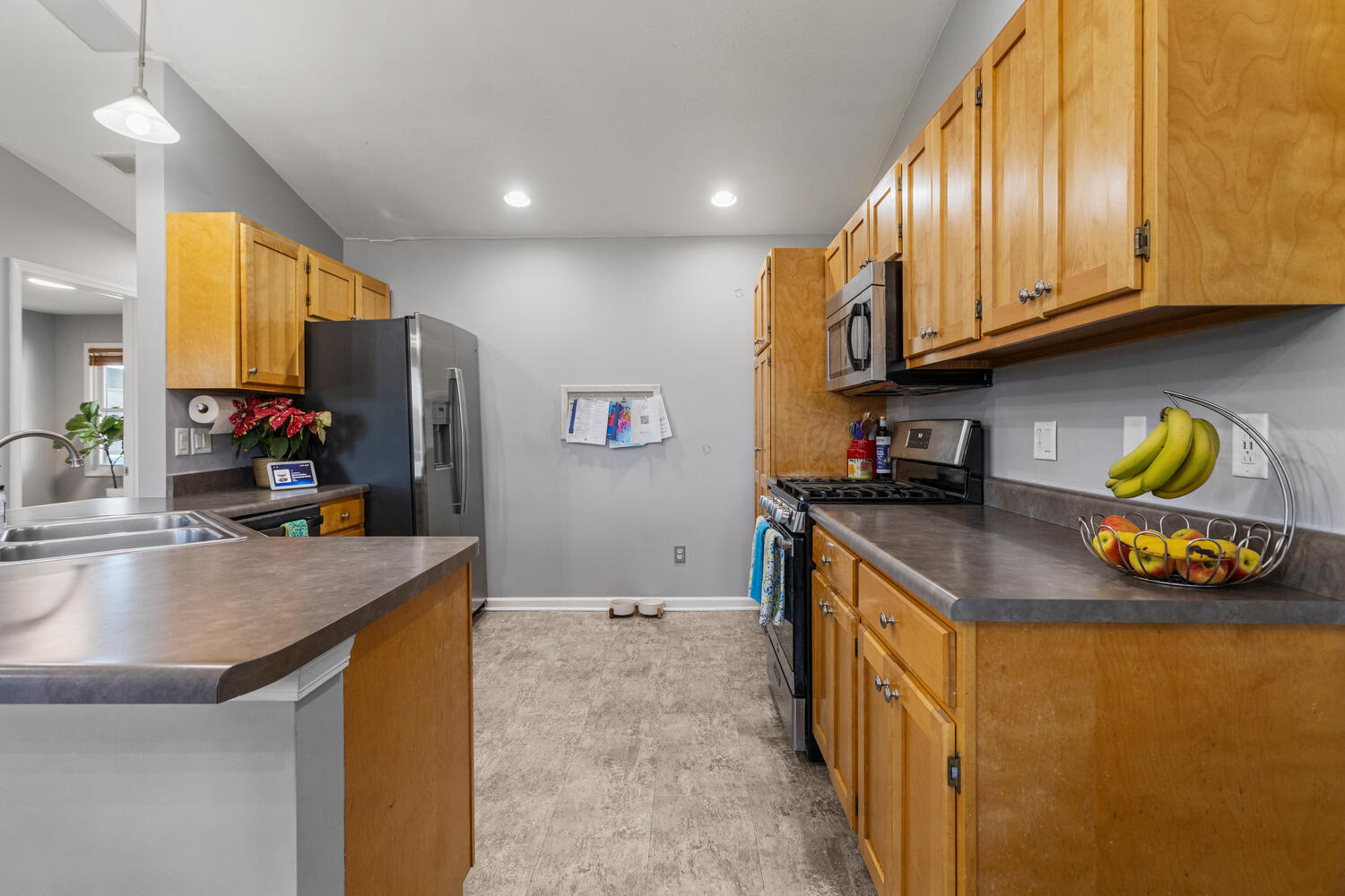 1202 Edgeview Drive Property Photo 13