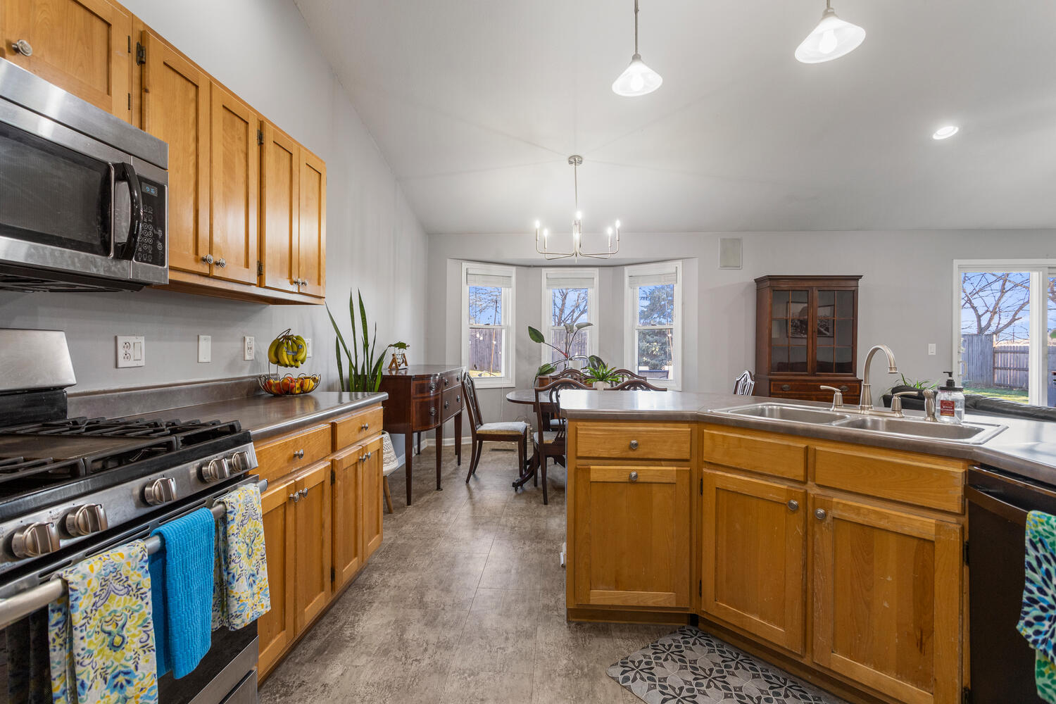 1202 Edgeview Drive Property Photo 14