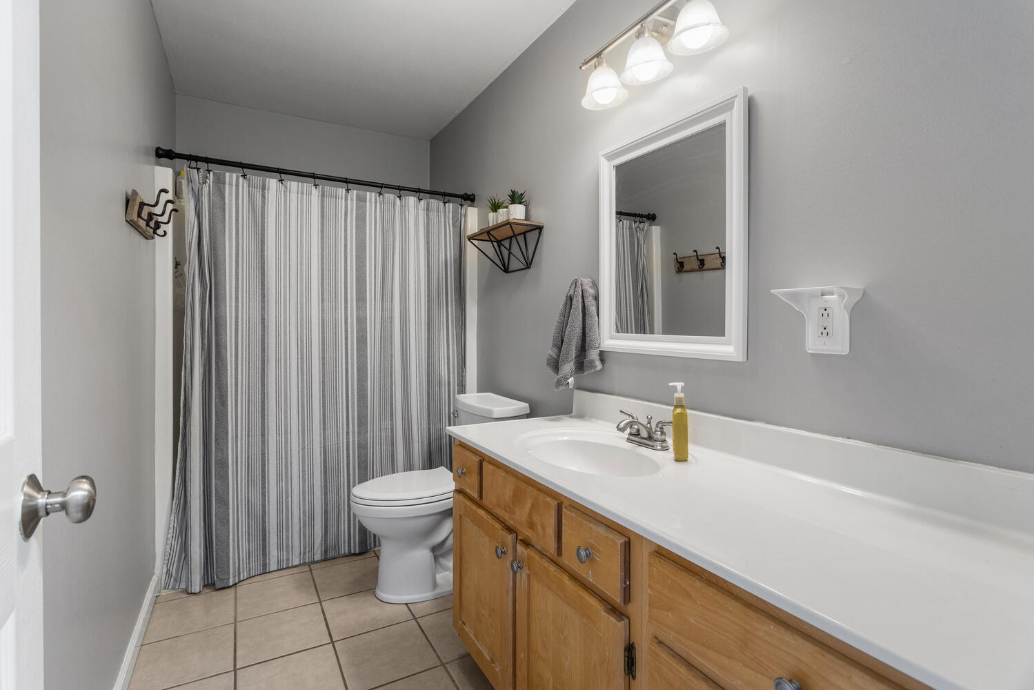 1202 Edgeview Drive Property Photo 24