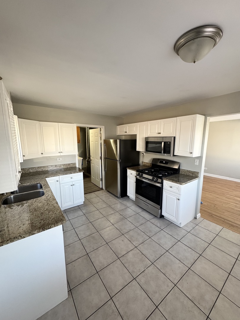 7609 Lockwood Avenue Property Photo 5
