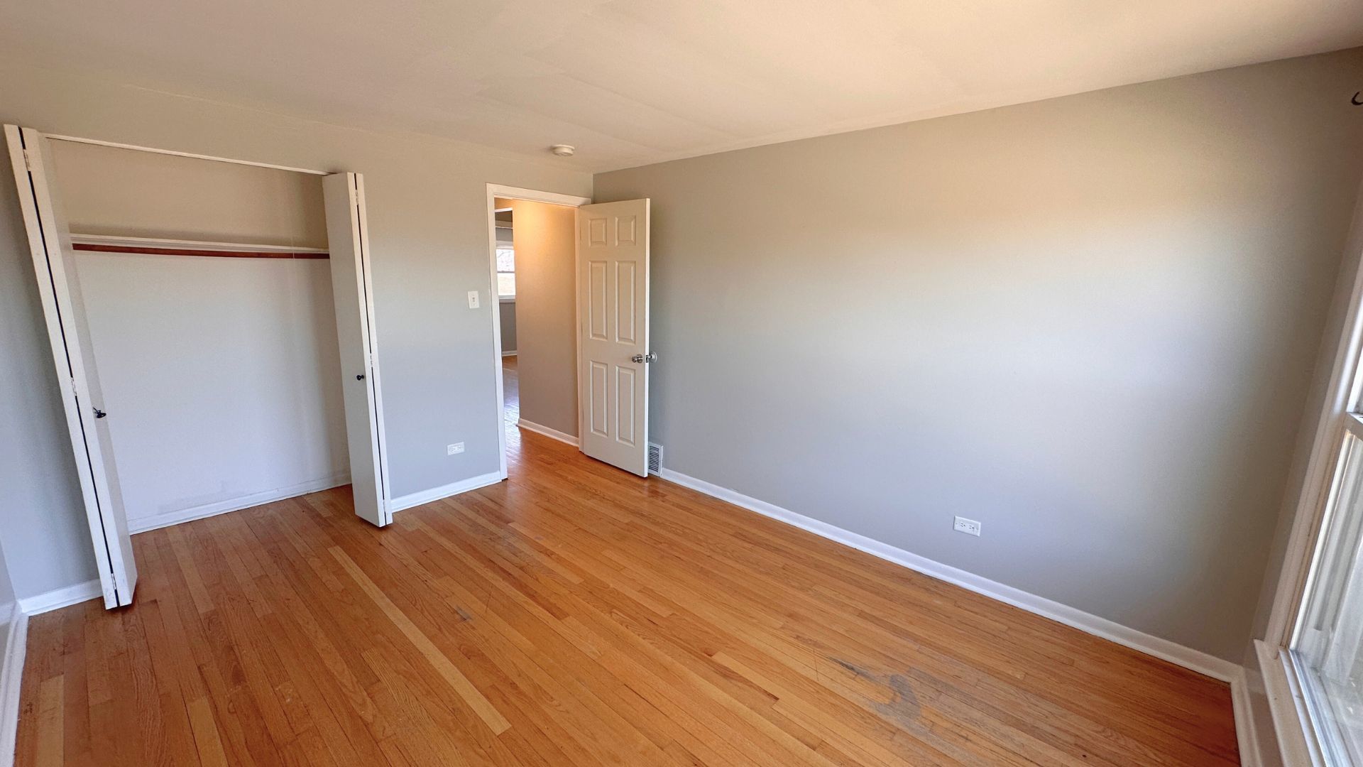 12741 S Manistee Avenue Property Photo 8