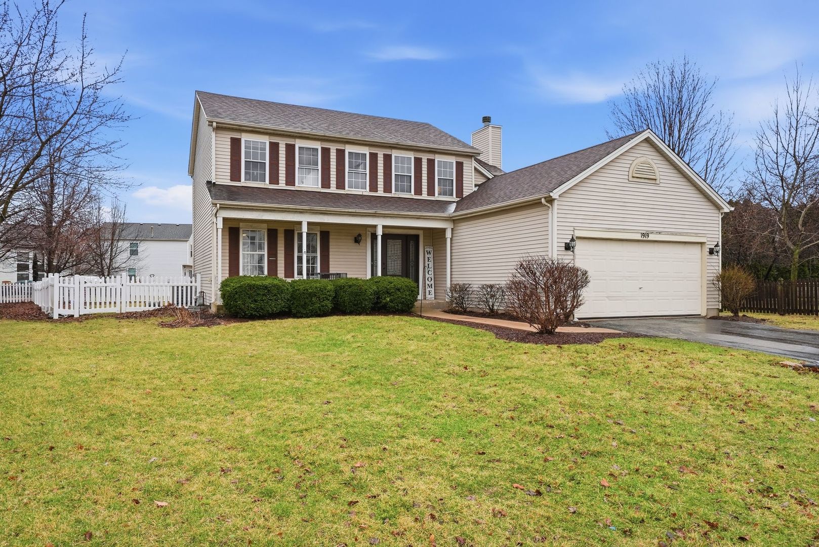 1919 Spring Ridge Drive Property Photo 1