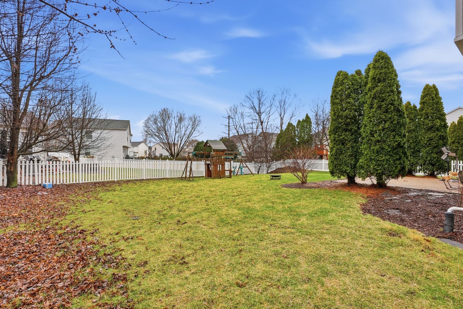 1919 Spring Ridge Drive Property Photo 25