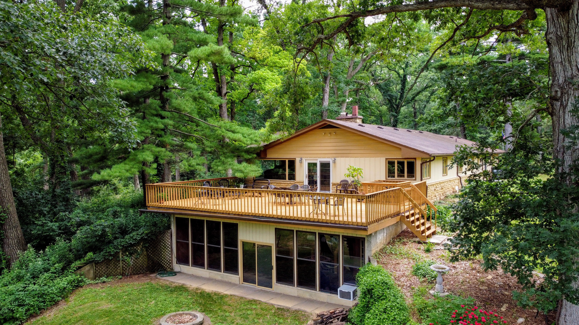 20798 White Oaks Road Property Photo 2