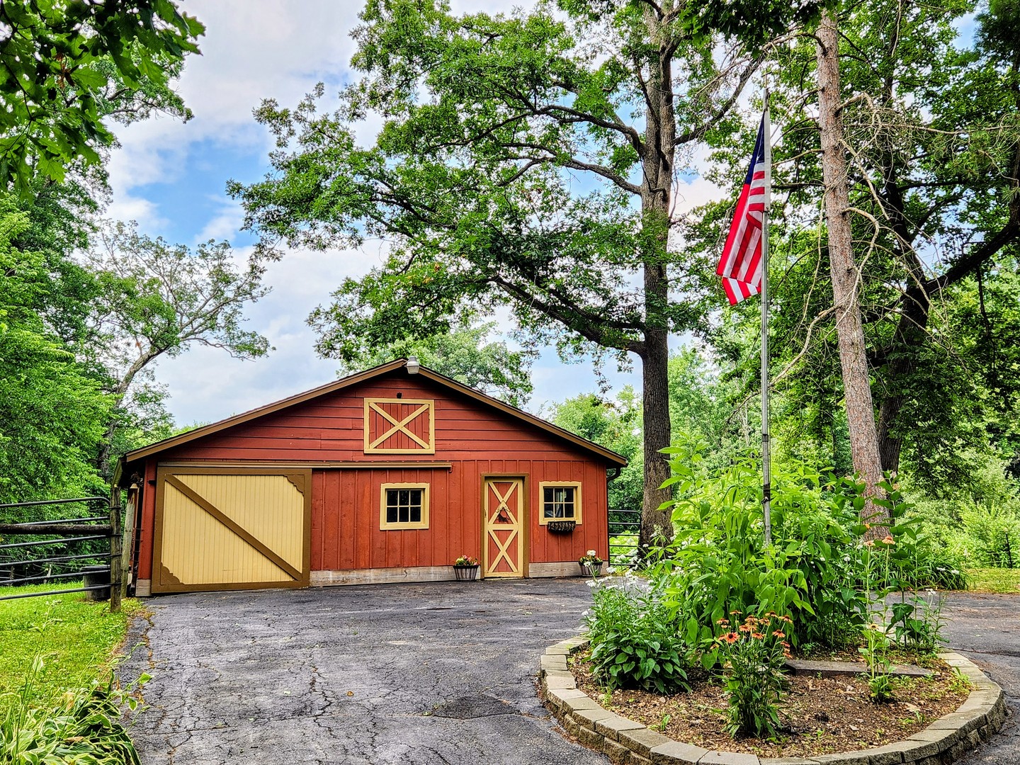 20798 White Oaks Road Property Photo 10