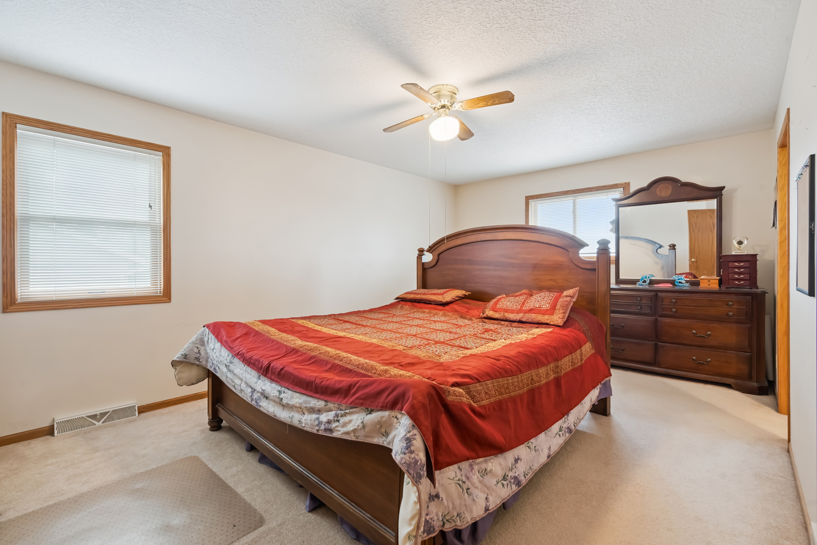 3222 Tower Court Property Photo 12