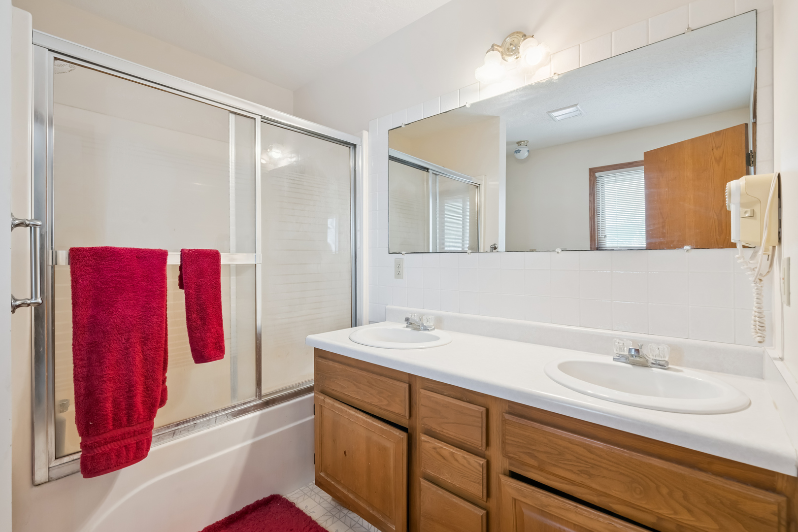 3222 Tower Court Property Photo 13