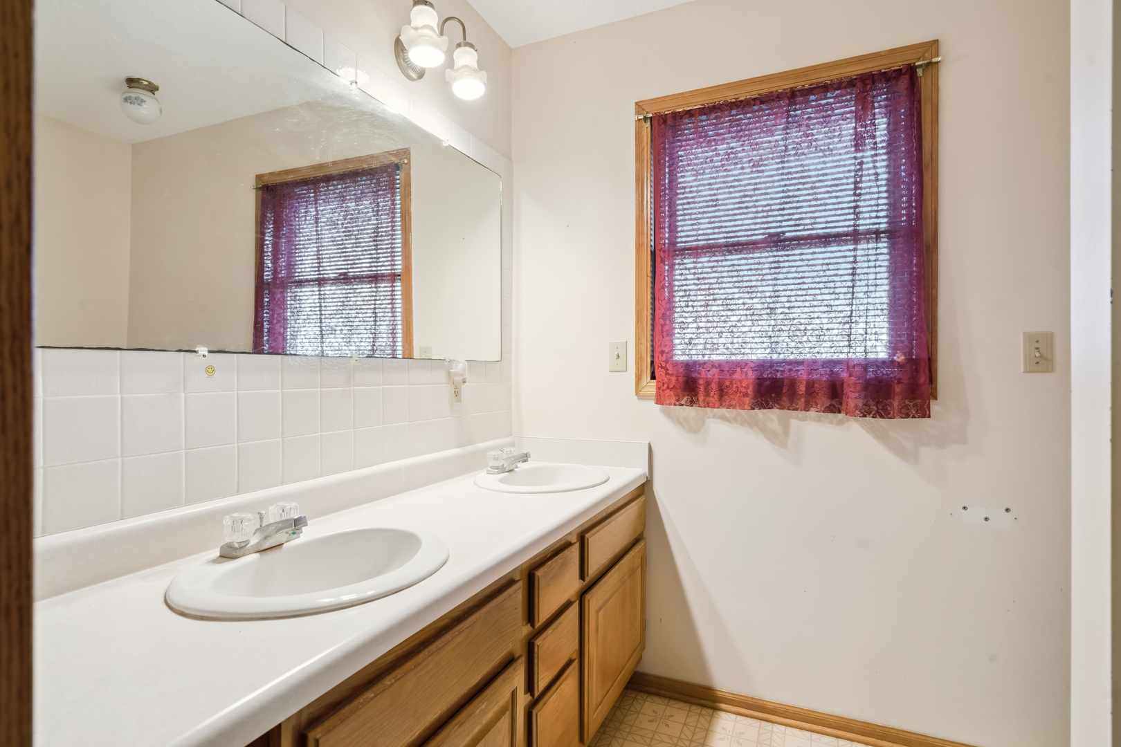3222 Tower Court Property Photo 15