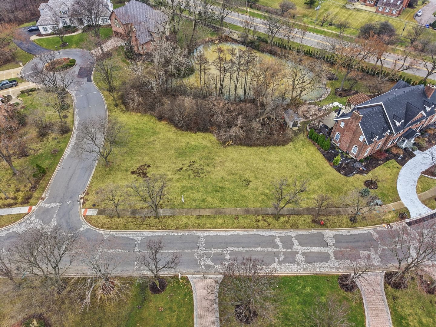 9045 Turnberry Drive Property Photo 8