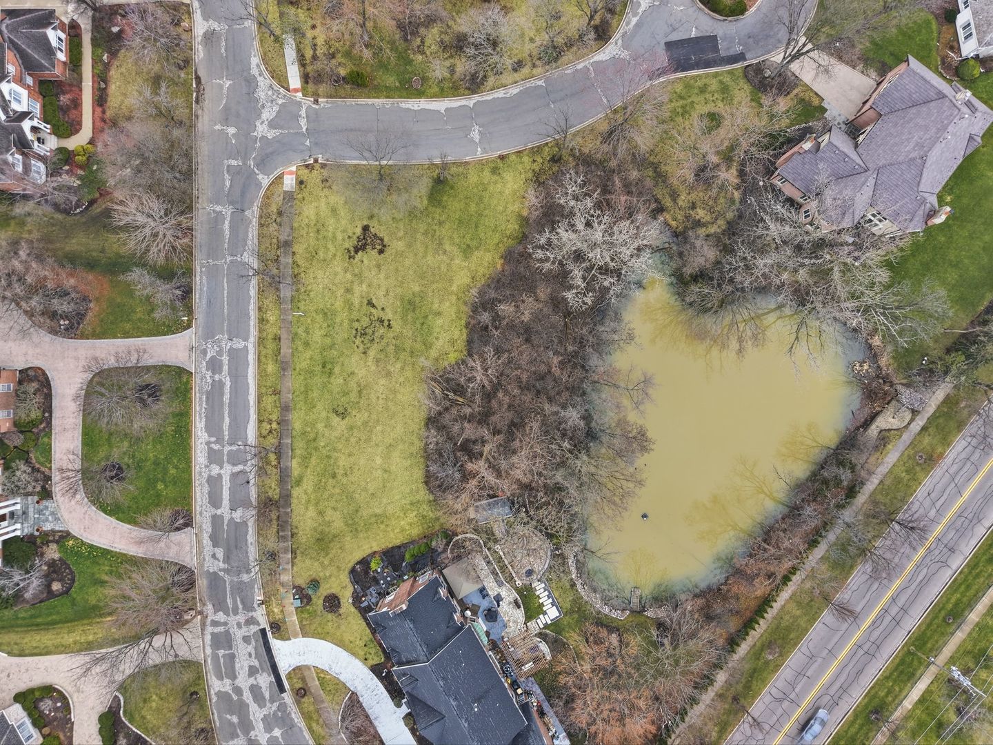 9045 Turnberry Drive Property Photo 11