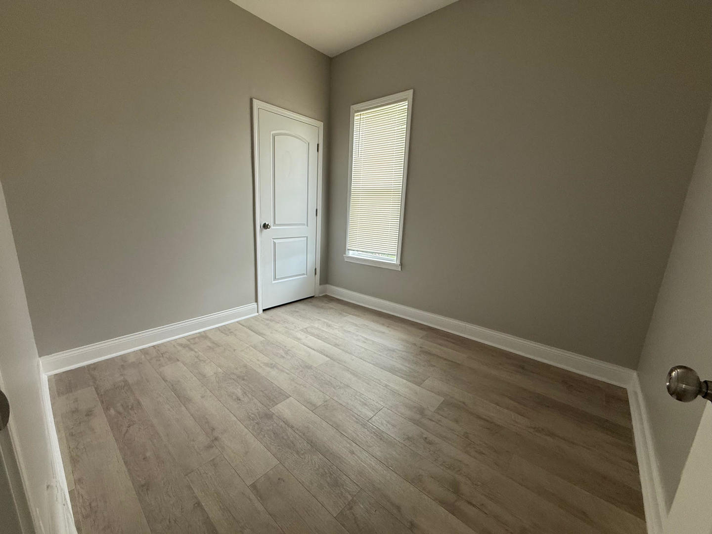7436 S Langley Avenue Property Photo 13