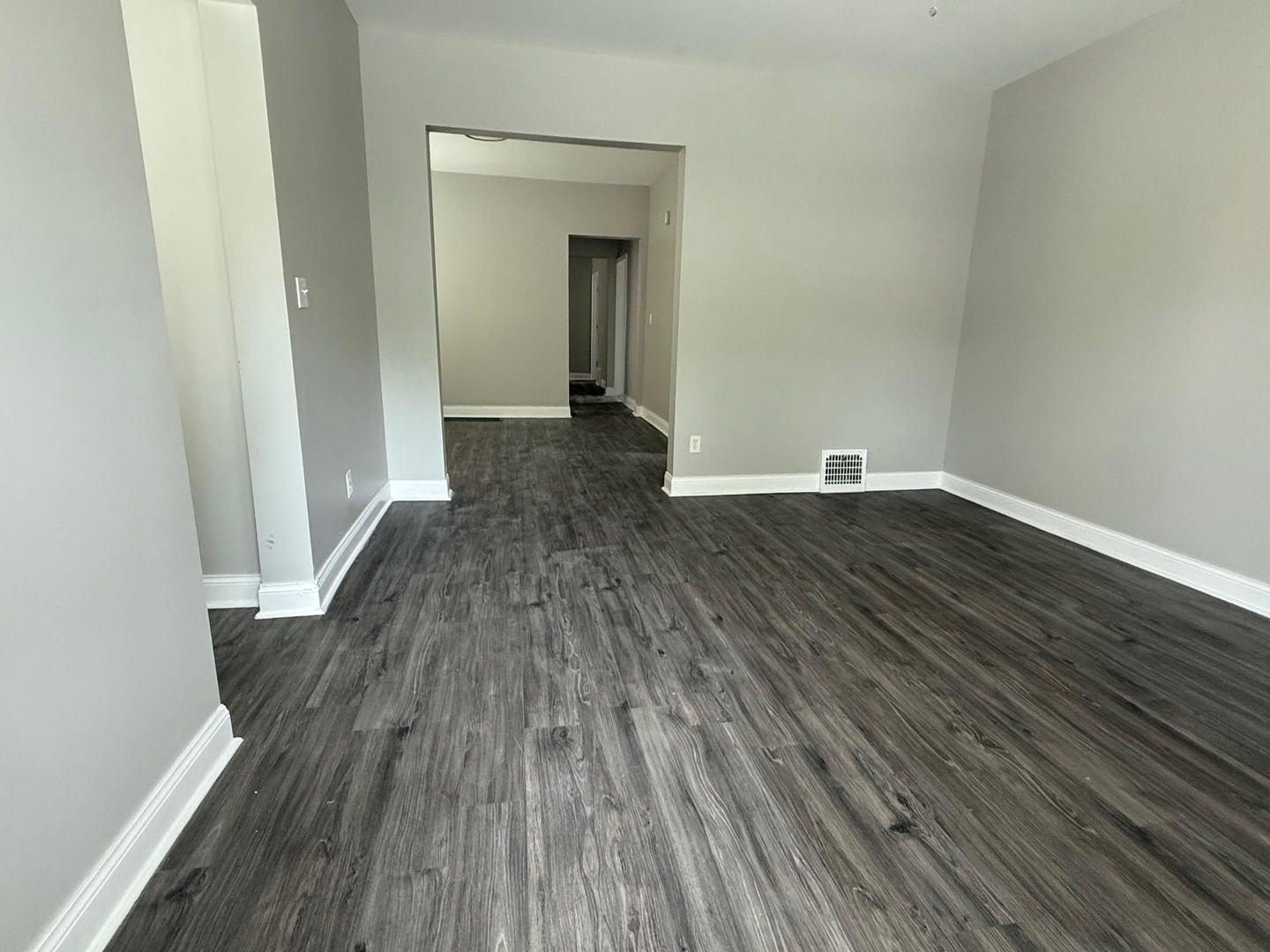 7436 S Langley Avenue Property Photo 19
