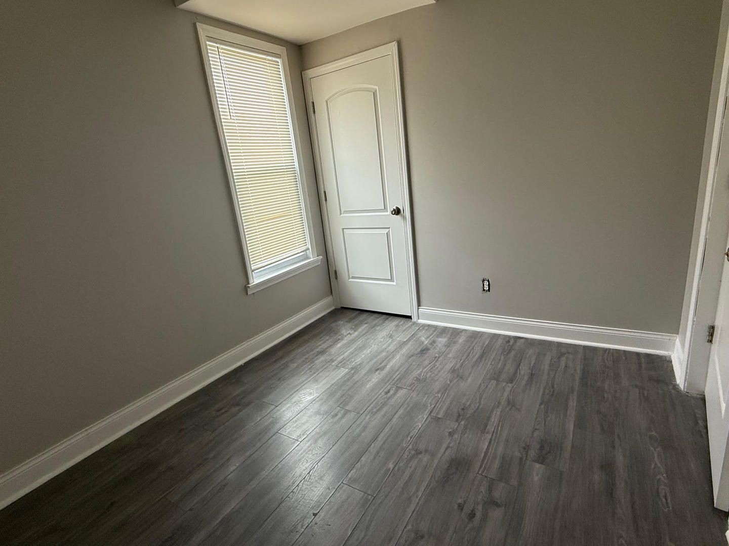 7436 S Langley Avenue Property Photo 23