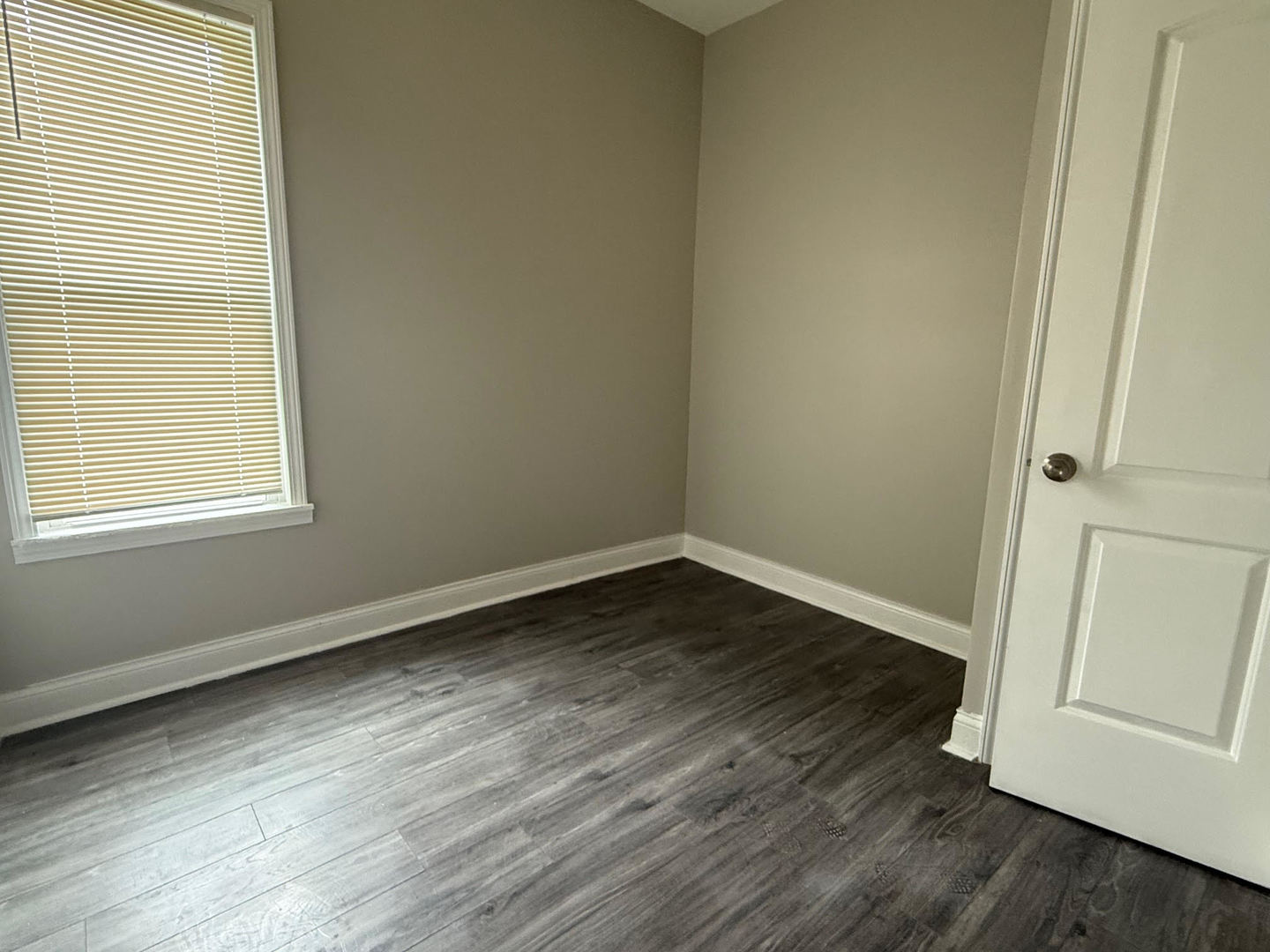 7436 S Langley Avenue Property Photo 25