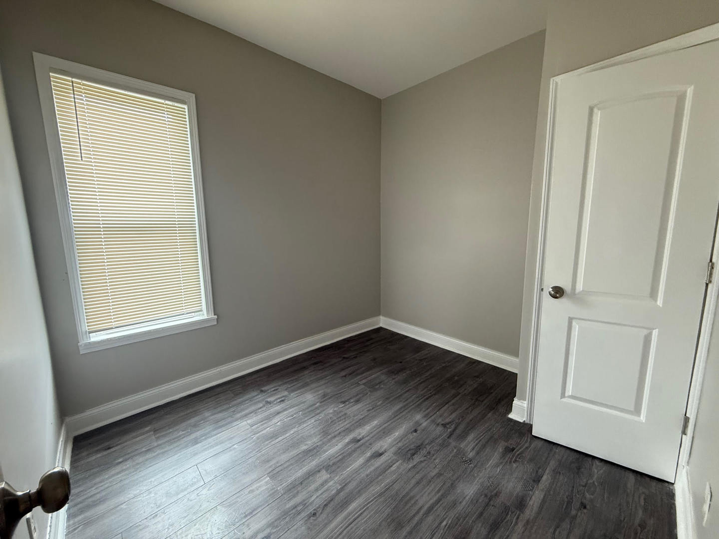 7436 S Langley Avenue Property Photo 28