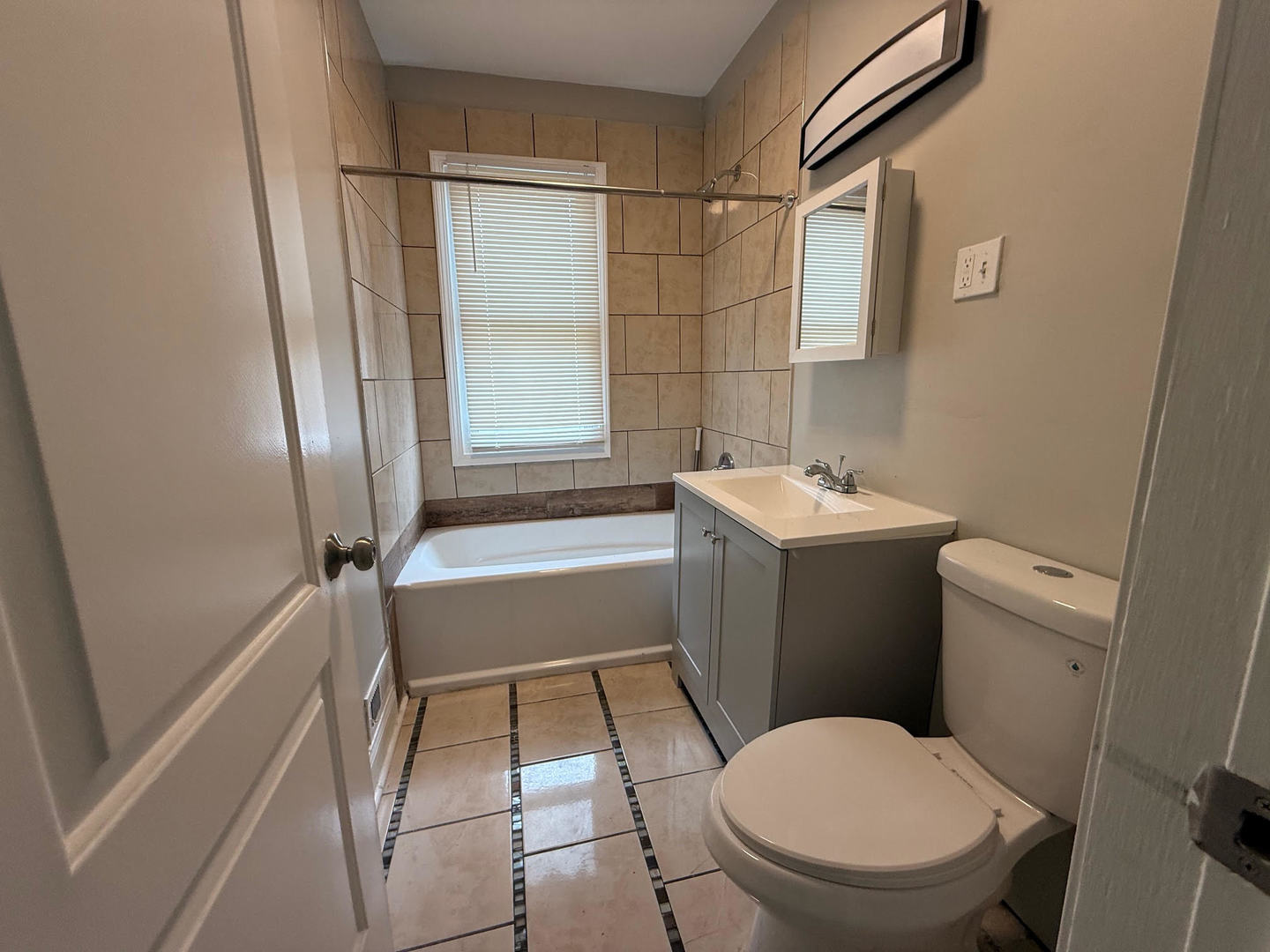 7436 S Langley Avenue Property Photo 33