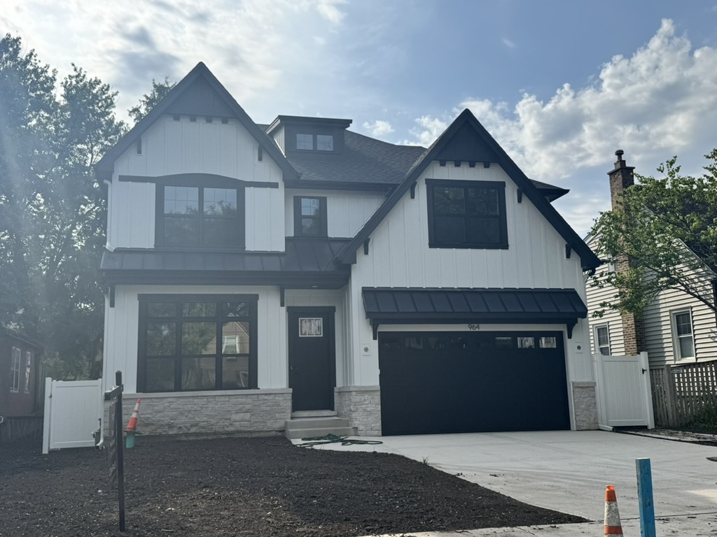 964 S Hillside Avenue Property Photo 2