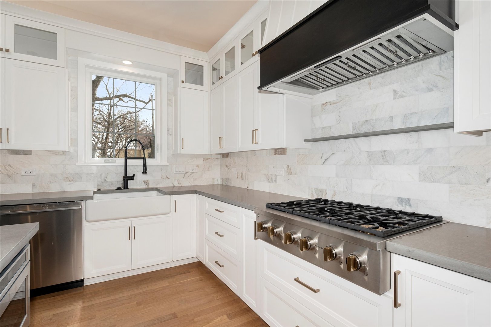 964 S Hillside Avenue Property Photo 12
