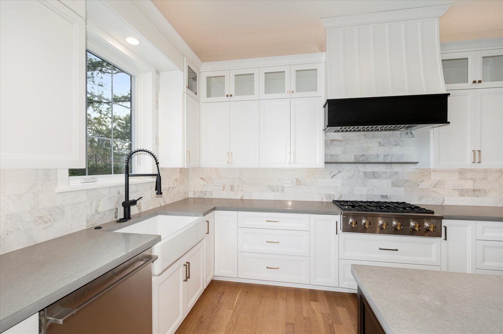 964 S Hillside Avenue Property Photo 13