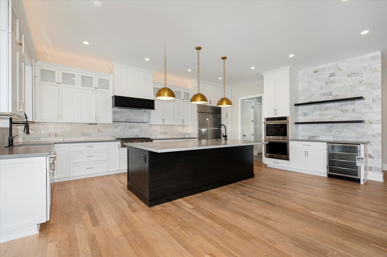964 S Hillside Avenue Property Photo 15